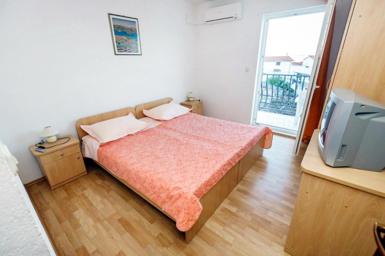 Apartments By The Sea Mastrinka, Ciovo - 4836 Трогір Екстер'єр фото